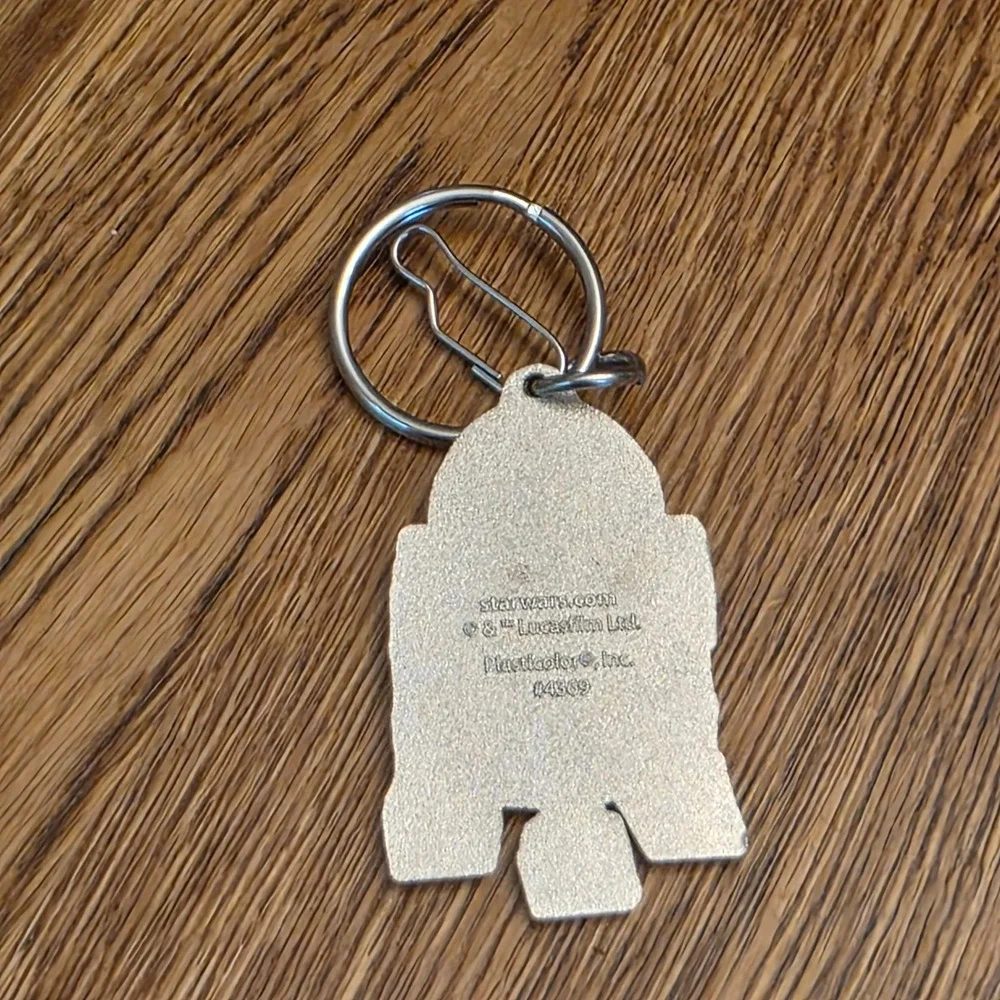 Star Wars R2-D2 Enamel Metal Keychain Plasticolor‎ Lucasfilm Silver Blue 2.25